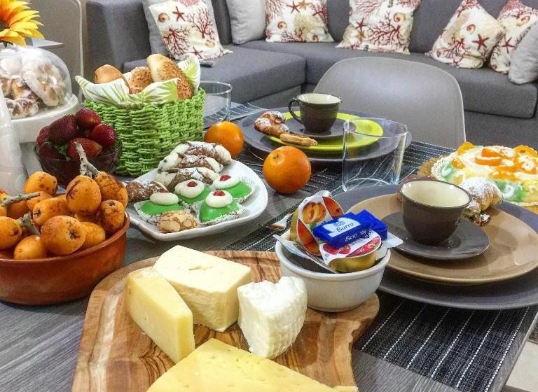 Трехместный Номер Стандарт с Балконом, B&b Cinisi Mare E Monti