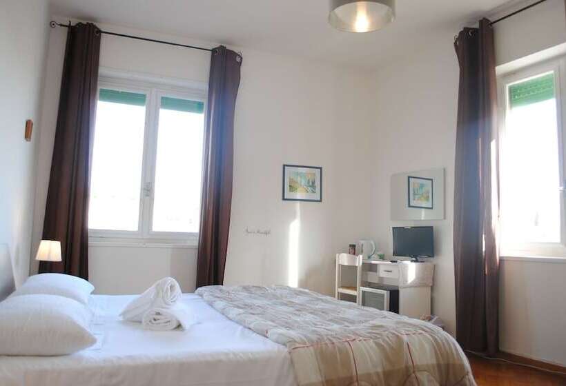 اتاق استاندارد با سرویس بهداشتی مشترک, Dreaming Verona Rooms