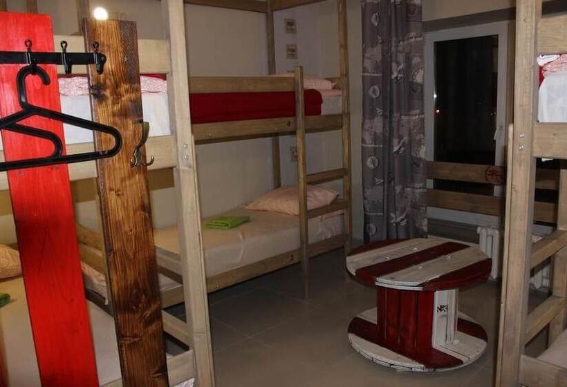 Кровать в Общей Комнате, Origin Hostel