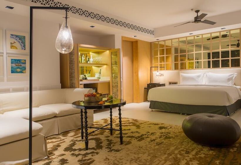 سوییت با استخر, Azaya Beach Resort