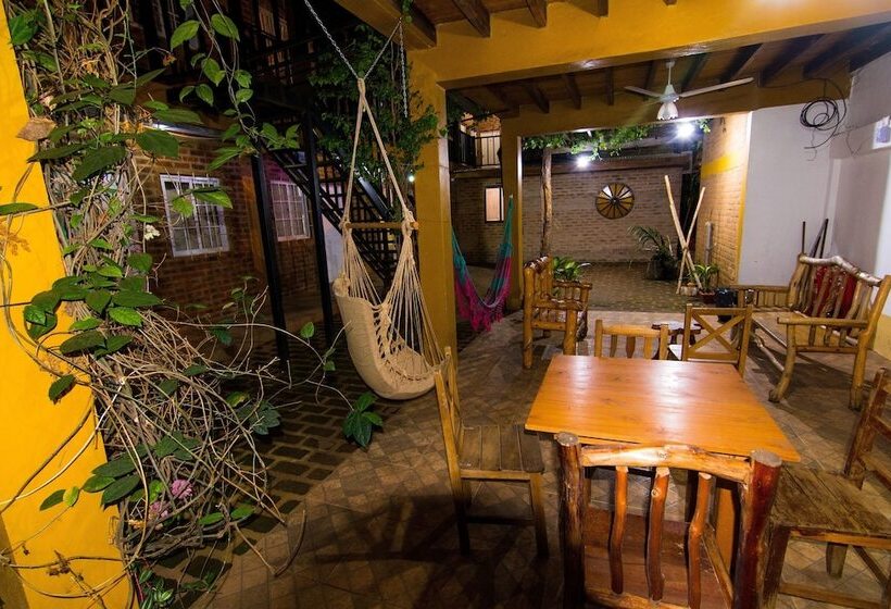 패밀리 룸, Posada Los Tajibos
