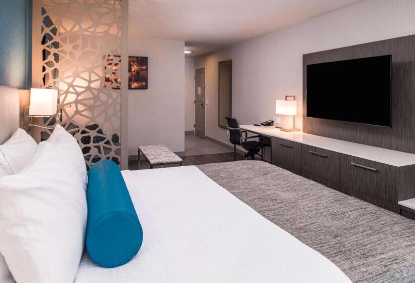 Люкс Адаптированный для Инвалидов, Best Western Plus Temecula Wine Country Hotel & Suites