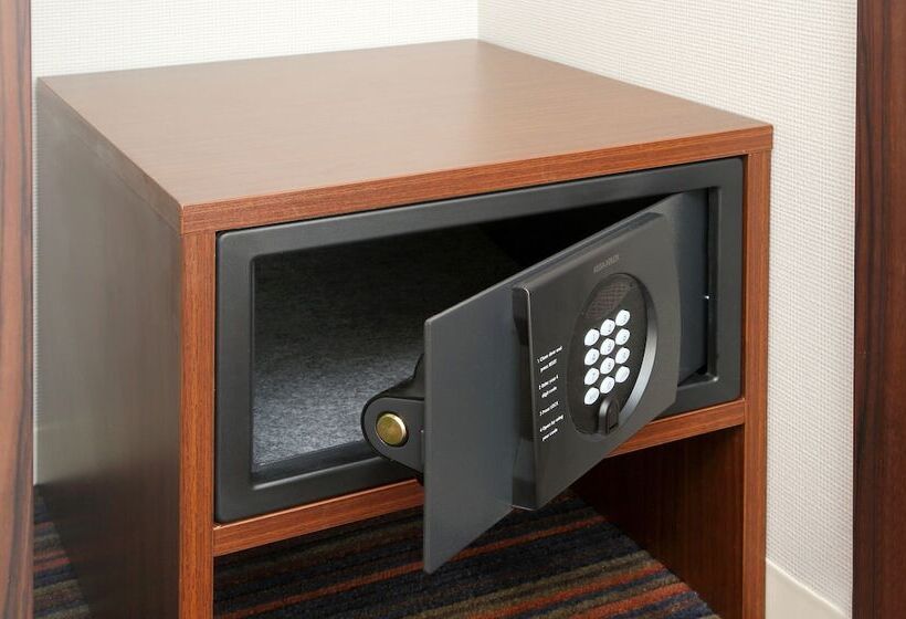 Номер Стандарт, Keio Presso Inn Tokyo Station Yaesu