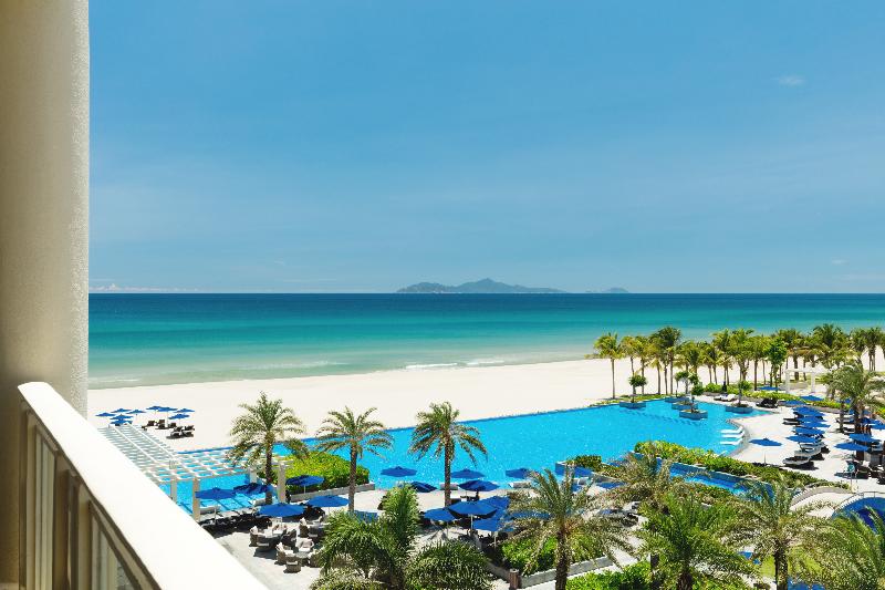 Номер Deluxe Вид на Море, Sheraton Grand Danang Resort & Convention Center