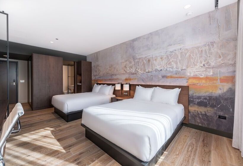 Quarto deluxe, The Hotel & Athletic Club At Midtown