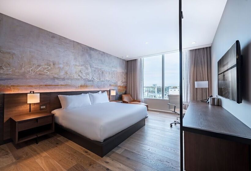 Quarto deluxe, The Hotel & Athletic Club At Midtown
