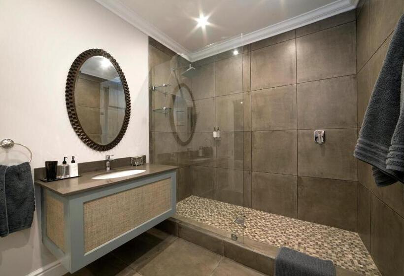 Стандартный Номер Кровать Кинг, The Milner By The Oyster Collection
