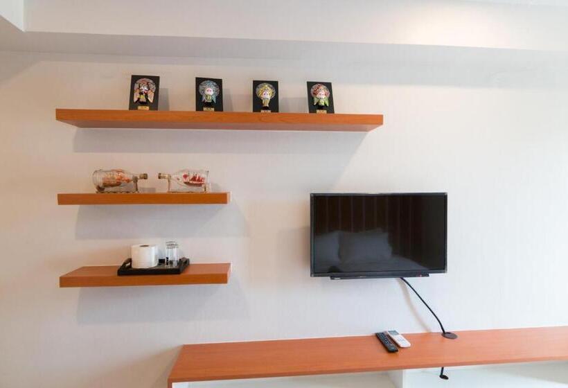 带大床的豪华间, 2 Feel Bed Station