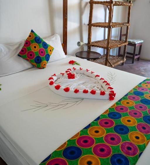 Семейный Номер, Mawimbi Bungalows