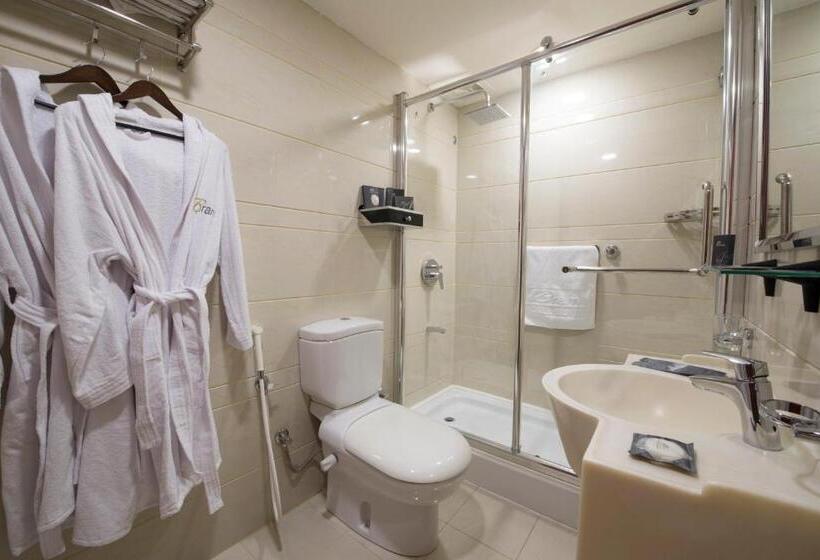 Апартаменты Real 2 Спальни, Bram Suites