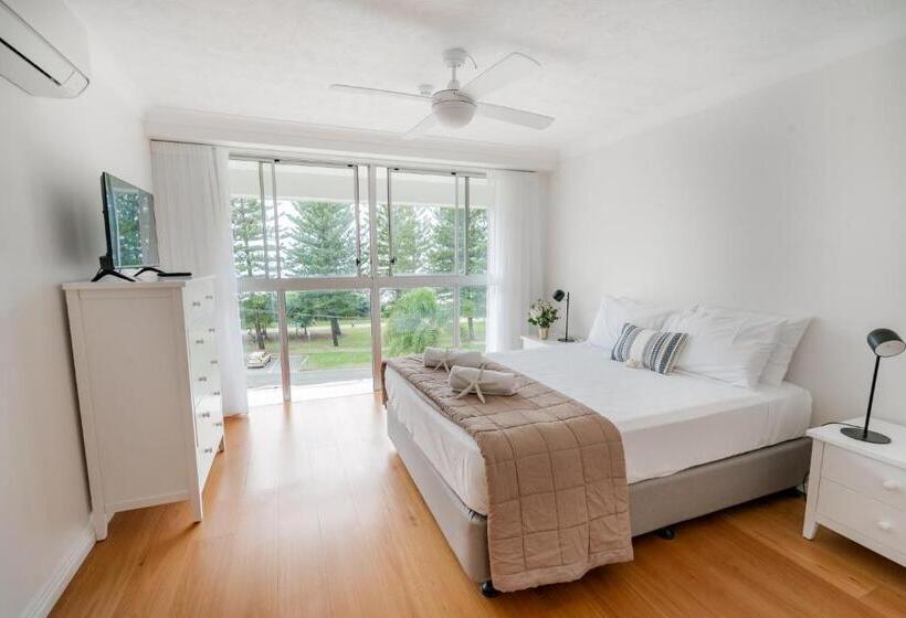 Апартаменты 2 Спальни, Cashelmara Beachfront Apartments