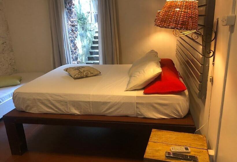 스탠다드 트리플 룸, Palma Hostel