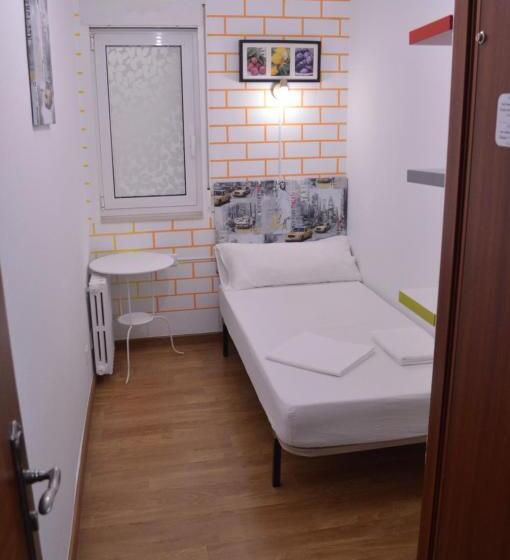 单人基本间, Ararat Hostel