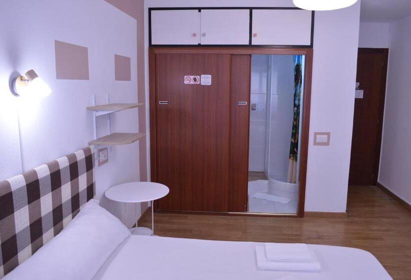 标准间, Ararat Hostel