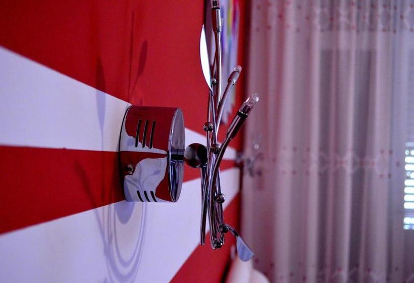 اتاق لوکس با بالکن, B&b Domus Palmi