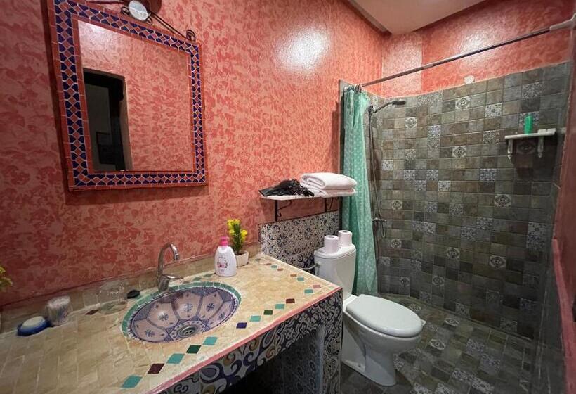 חדר סטנדרט, Riad Tingis