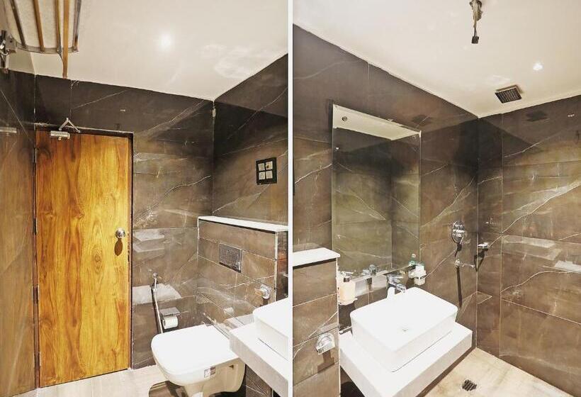 Трехместный Номер Классика, Super Capital O 8902 Hotel Ronald Inn