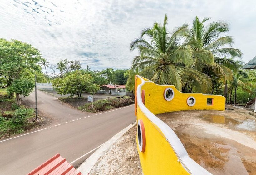 带双人床的基本房间, Kiara Beach
