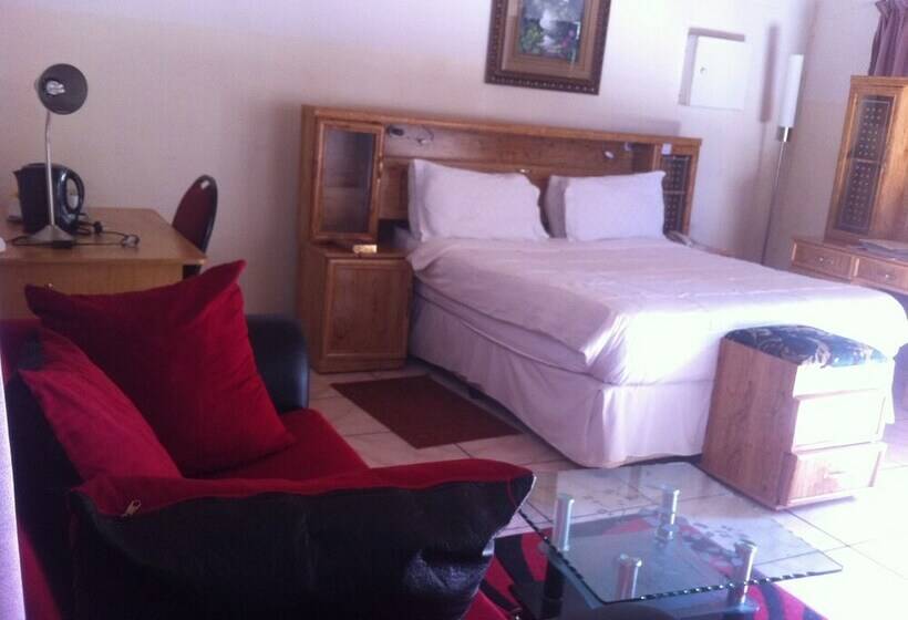 اتاق اجرایی, Maeto Lodge