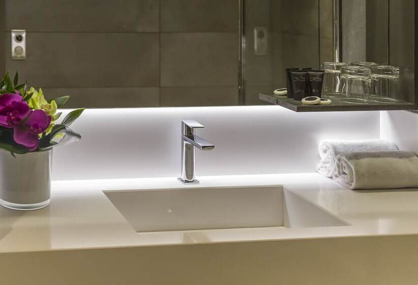 Полулюкс, Nemea Appart Hotel Cannes Palais