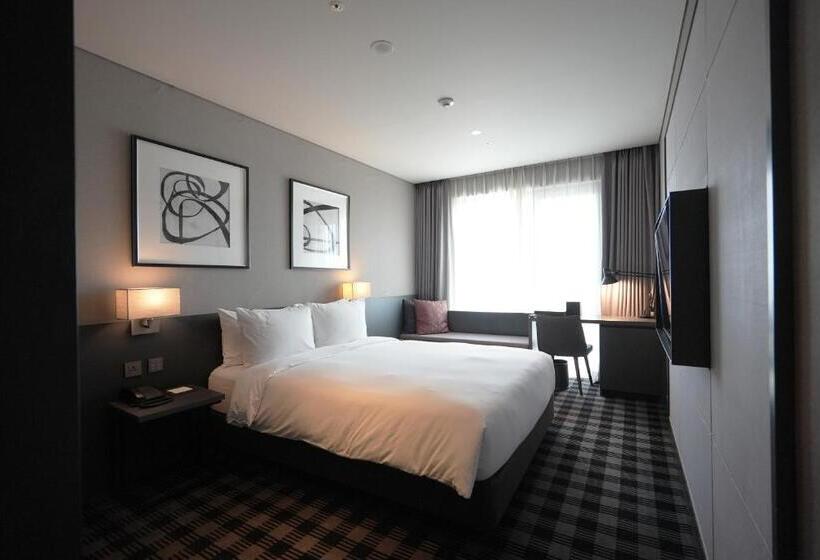 Premium room with river view, Marinabay Seoul Ara