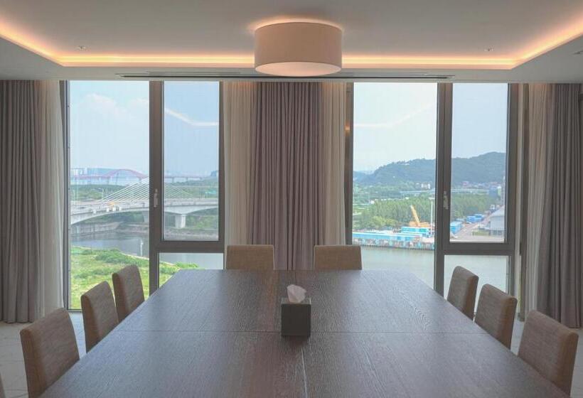 سوئیت با تخت بزرگ, Marinabay Seoul Ara