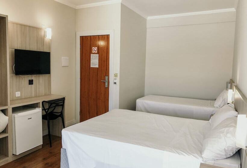 Номер Стандарт Трехместный, Sense Hotel Araucária