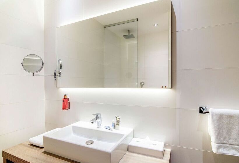 스탠다드 스튜디오, Adagio Amsterdam City South