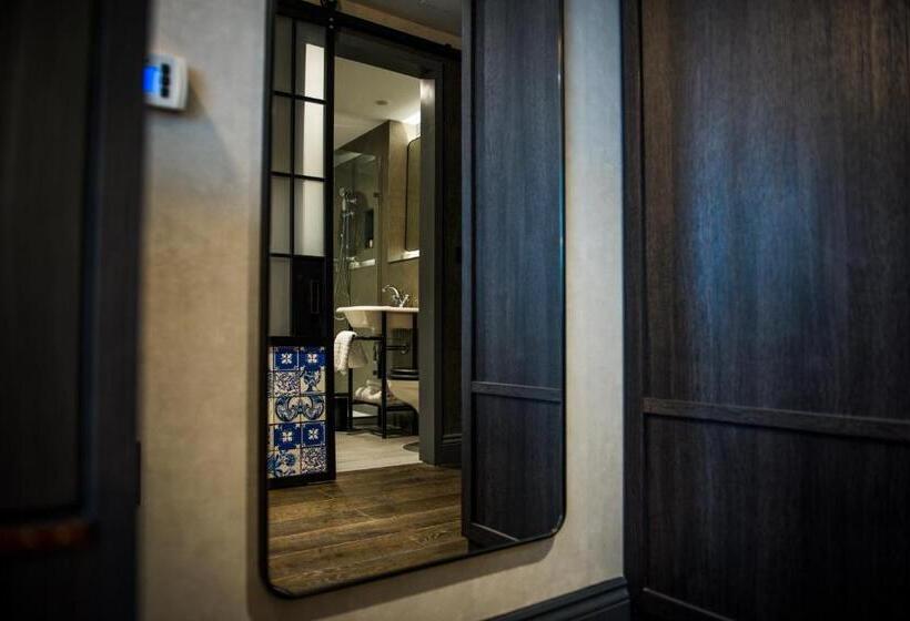 Номер Deluxe, Clayton Hotel City Of London