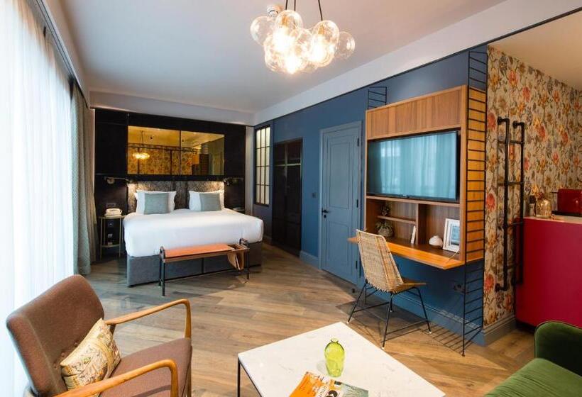 Полулюкс, Clayton Hotel City Of London