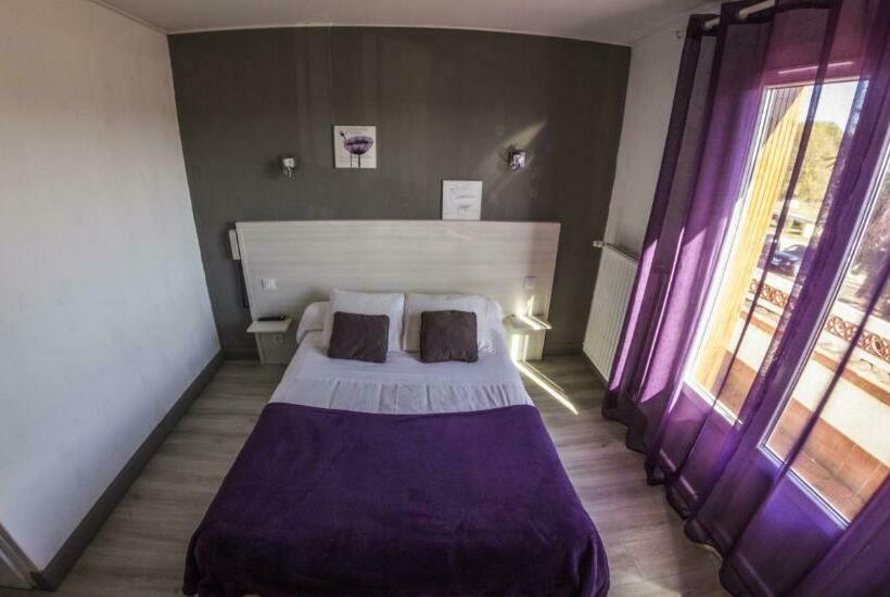 Номер Стандарт, Logis Hôtel Le Pont D Arcole