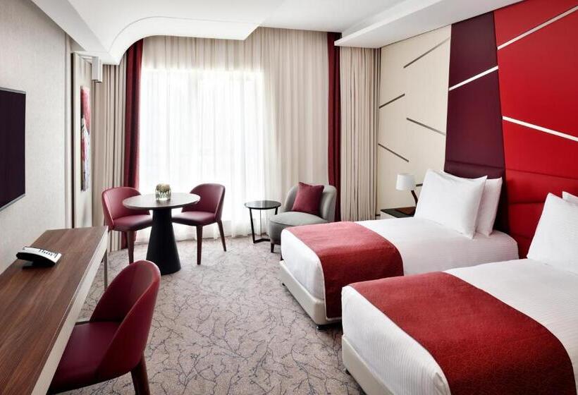 Номер Deluxe Кровать Кинг с Видом, Mövenpick Hotel Apartments Downtown Dubai