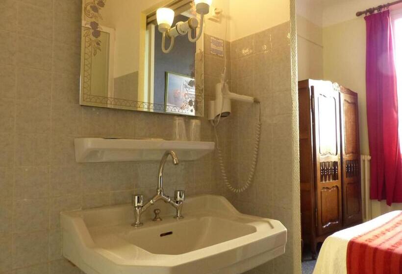 Номер Стандарт, Hôtel Restaurant Le Provence