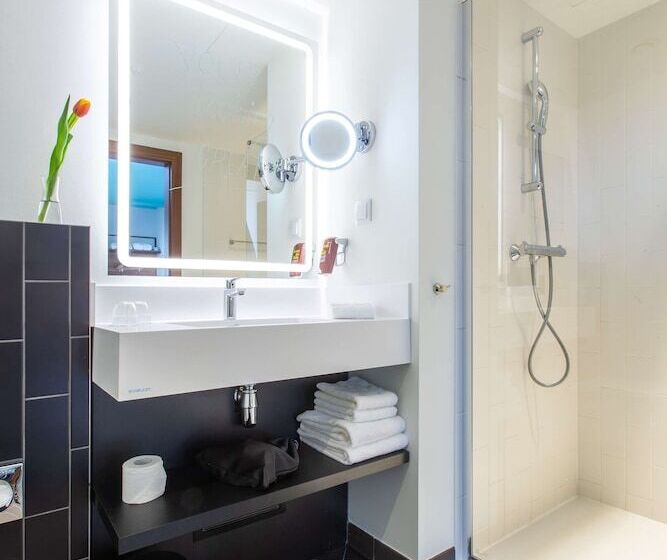 Номер Стандарт с Балконом, Park Inn By Radisson Poznan