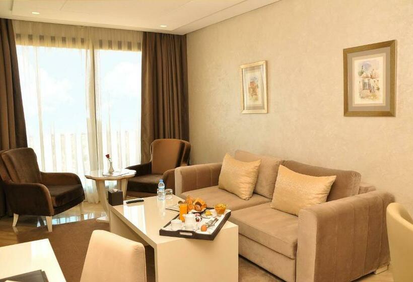 带大床的小型套房, Suite Hotel Casa Diamond