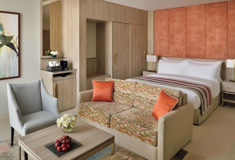 Номер Superior, Mövenpick Hotel Tahlia Jeddah