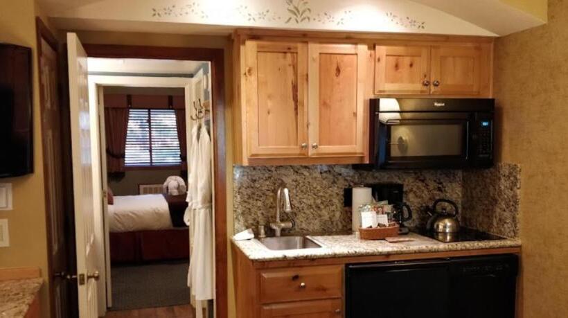 سوییت, Getaways At Olympic Village Inn