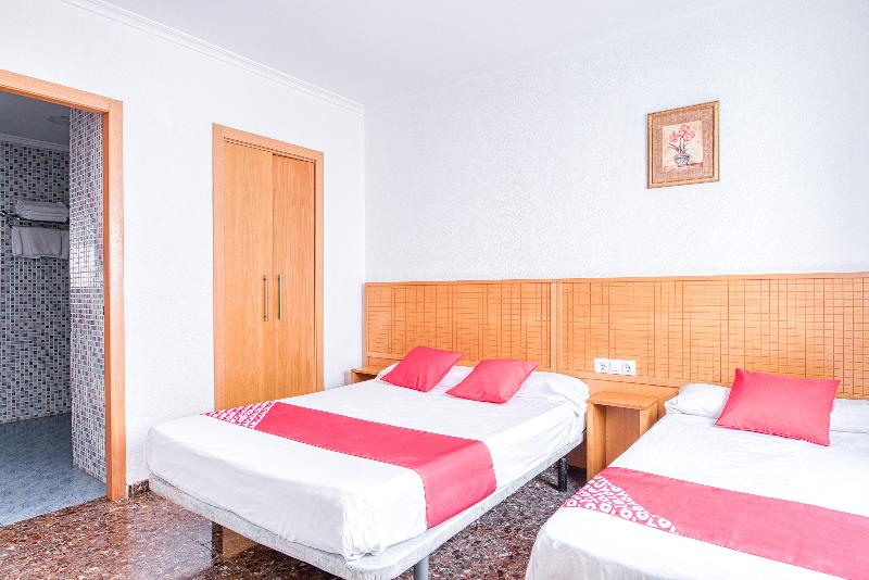 Семейный Номер, Hostal Nova Picanya