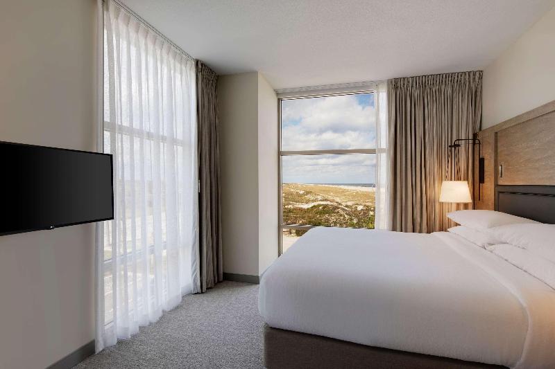Люкс Кровать Кинг, Embassy Suites By Hilton St Augustine Beach Oceanfront Resort