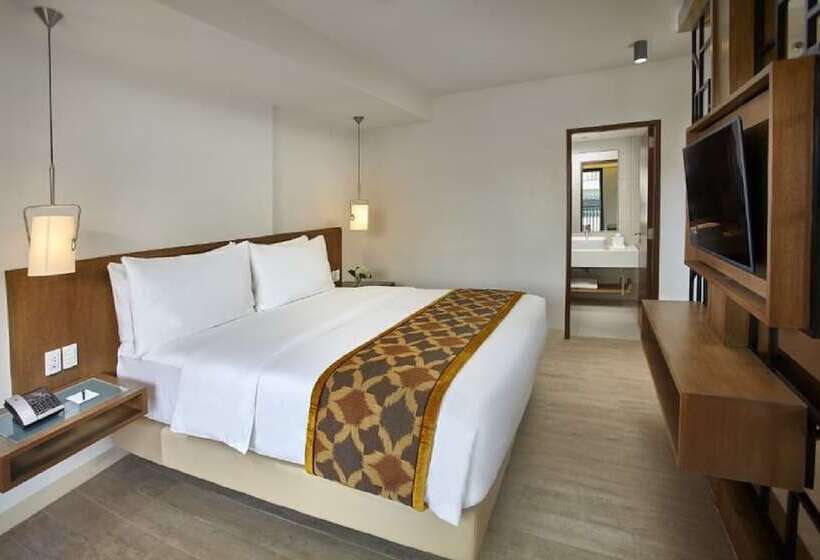 Полулюкс, Quest Hotel Tagaytay