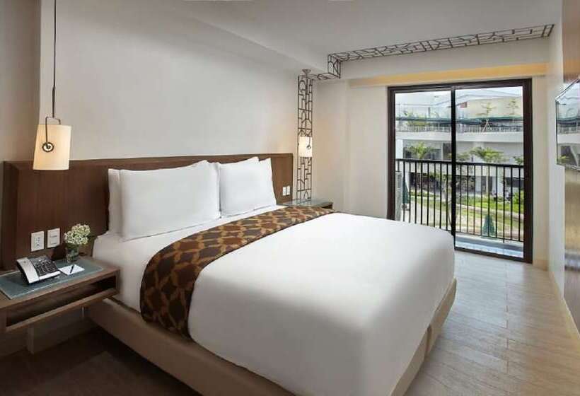 Люкс, Quest Hotel Tagaytay