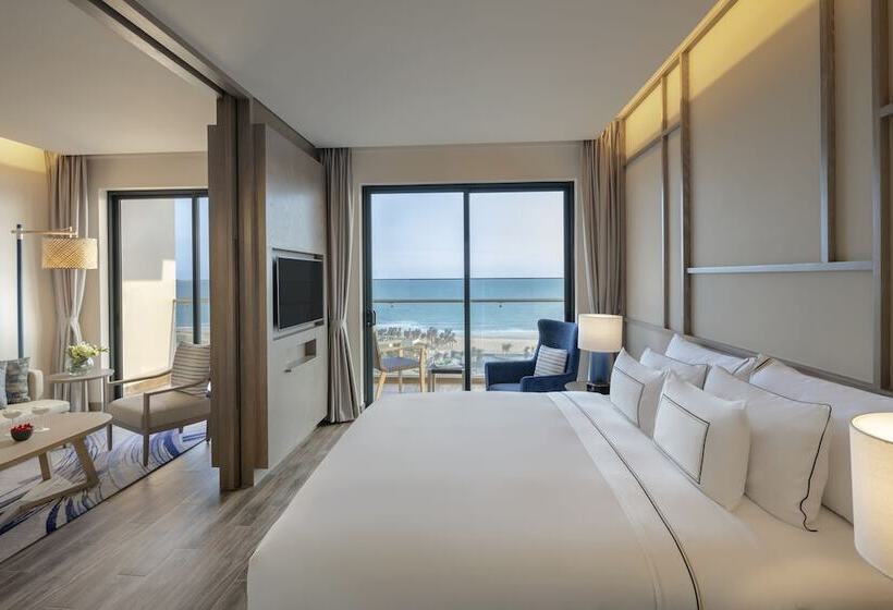 سوییت جونیور با چشم‌انداز دریا, Melia Ho Tram Beach Resort
