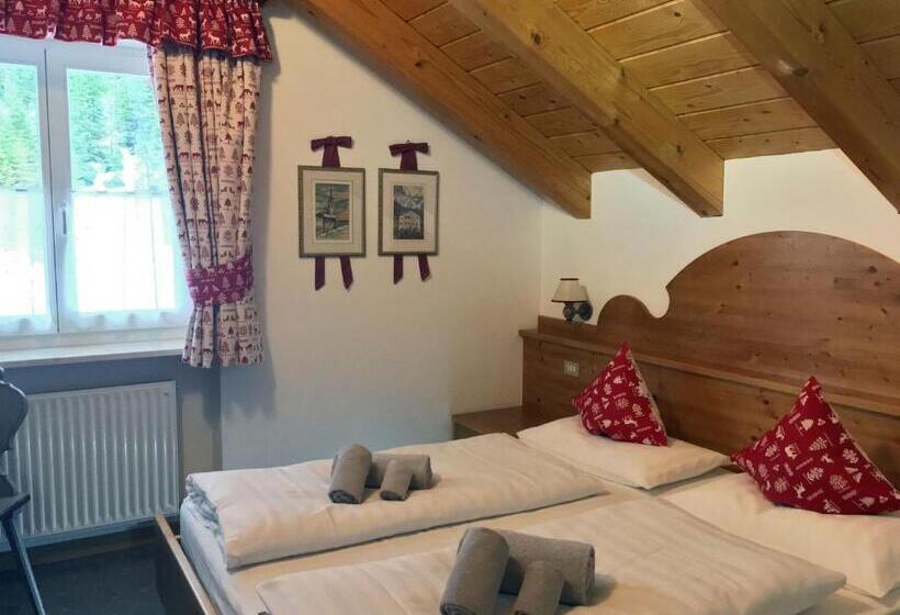 اتاق اکونومی, Rifugio Monti Pallidi