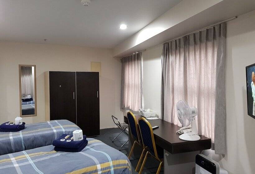 标准工作室, Empire Apartments