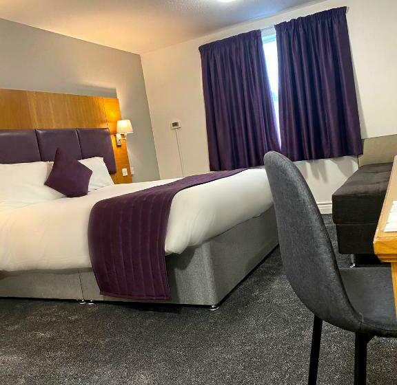 Номер Стандарт, Purple Roomz Preston South