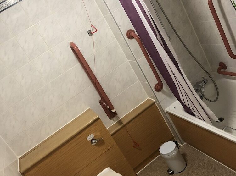 Номер Стандарт Адаптированный для Инвалидов, Purple Roomz Preston South
