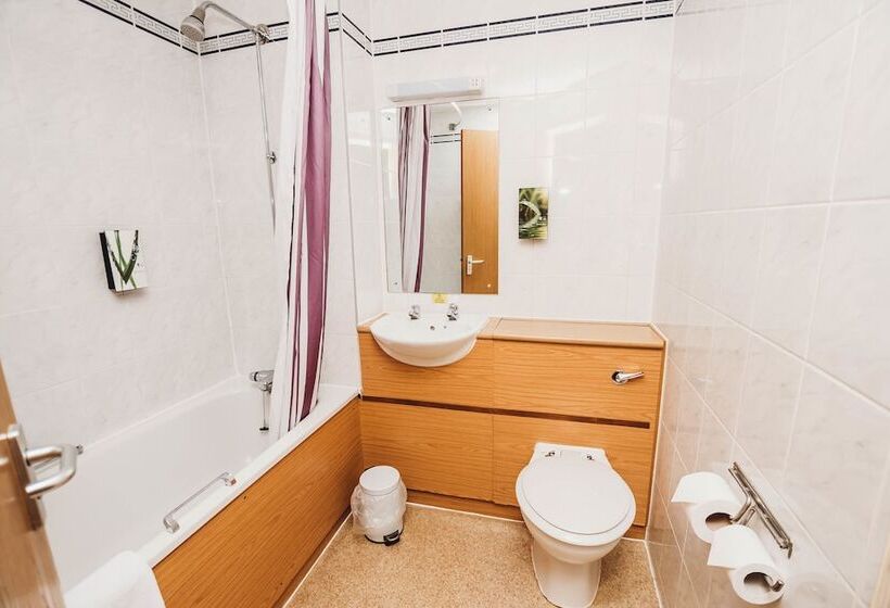 Номер Стандарт, Purple Roomz Preston South