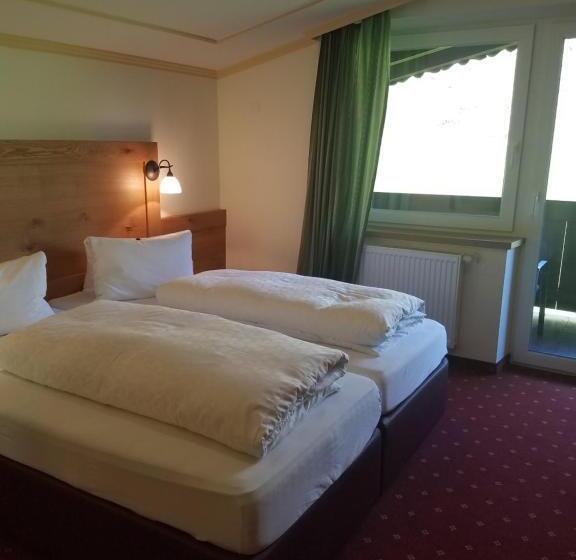 디럭스 4인 룸, Aparthotel Hohe Brücke