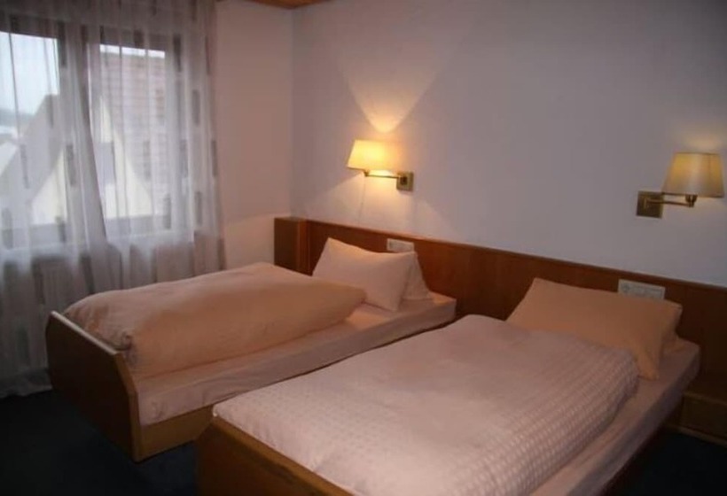 Номер Стандарт, Landgasthof Lowen