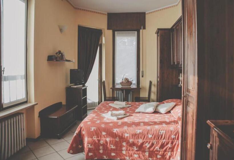 Номер Стандарт с Балконом, Ristorante Residence Giardini